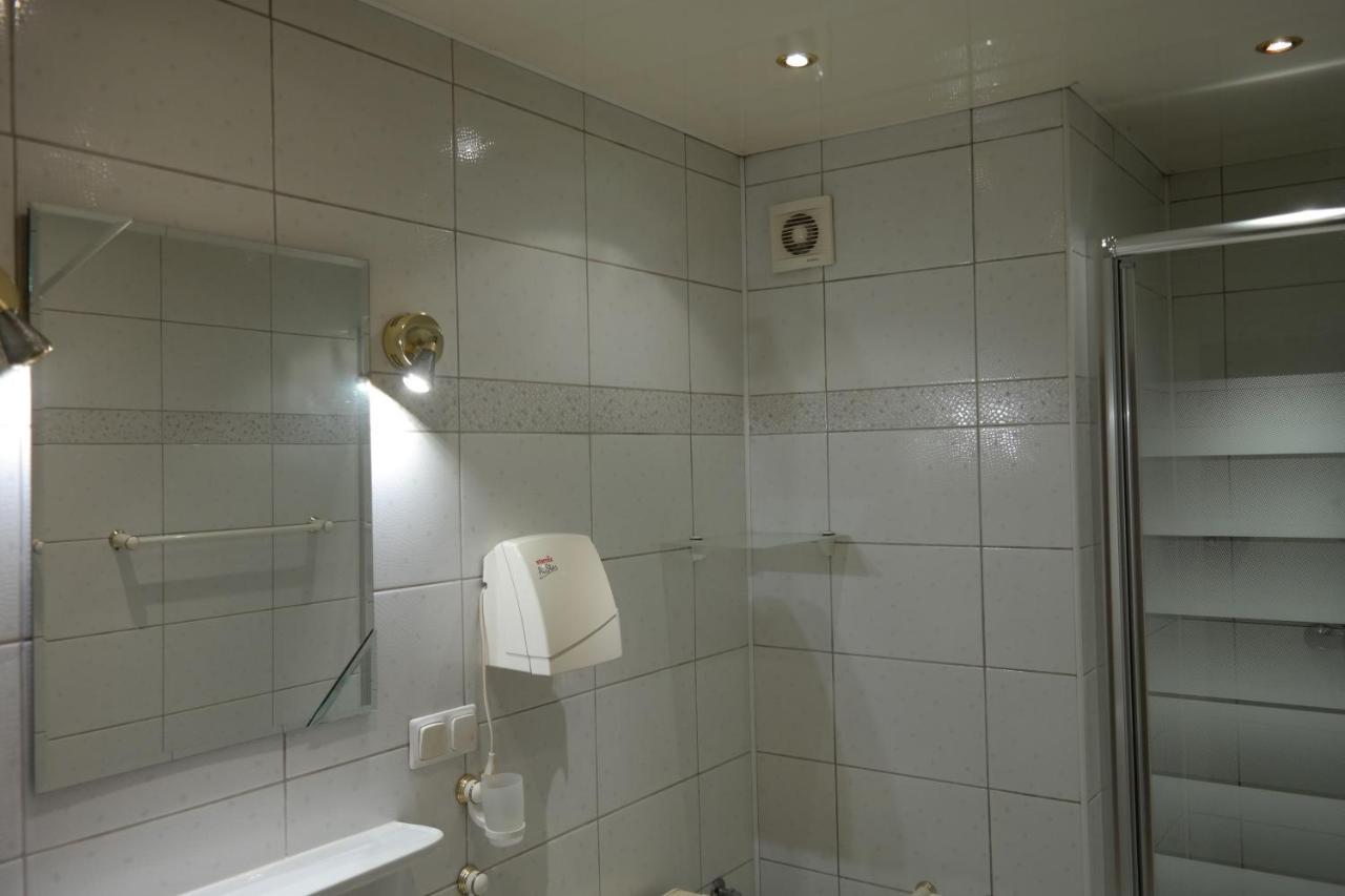 Villamirage Tarnowskie Gory Ngoại thất bức ảnh