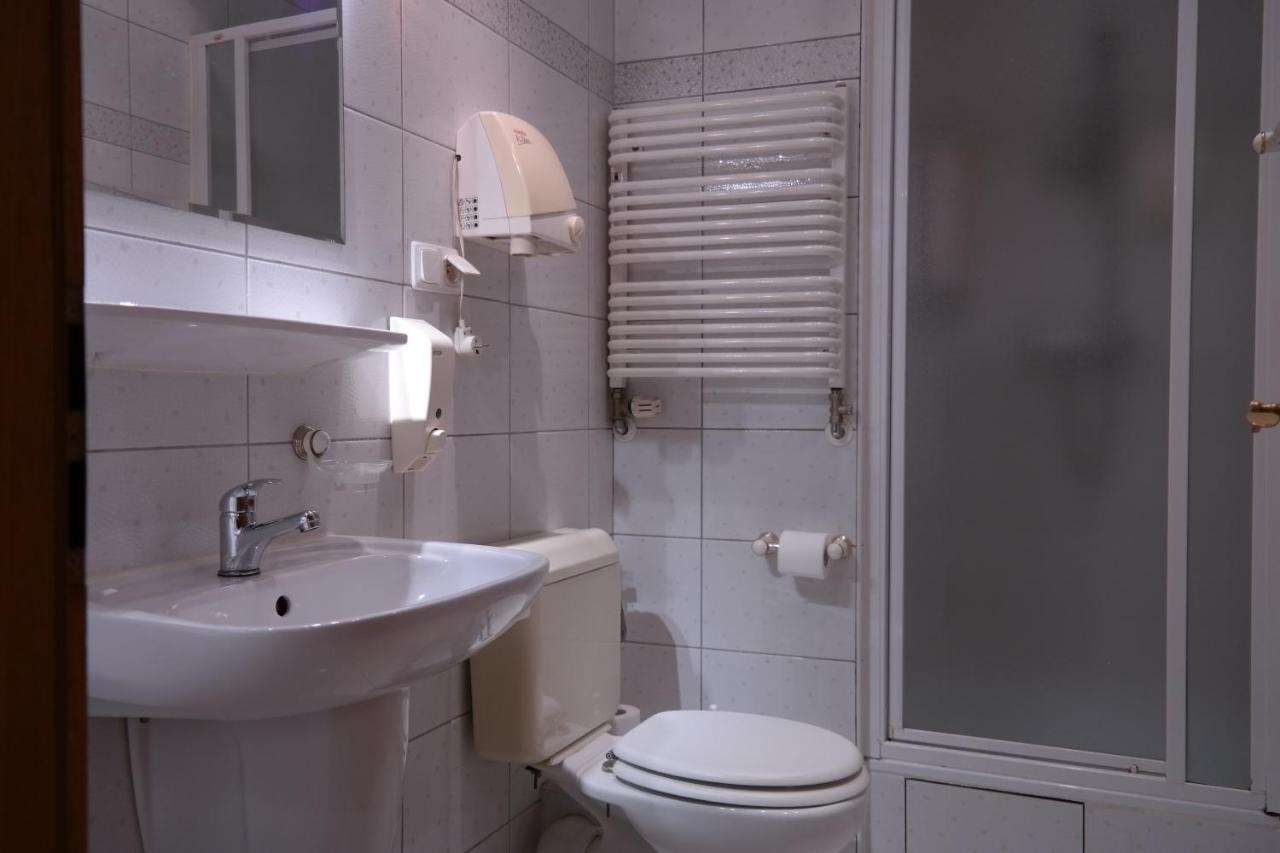 Villamirage Tarnowskie Gory Ngoại thất bức ảnh