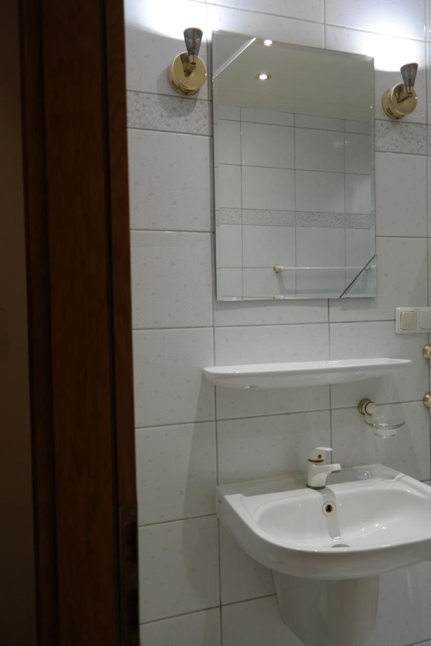 Villamirage Tarnowskie Gory Ngoại thất bức ảnh