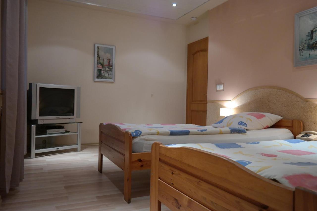 Villamirage Tarnowskie Gory Ngoại thất bức ảnh
